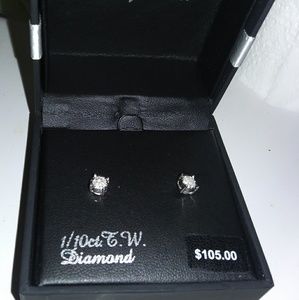 Sterling silver 1/10 Carat Diamond earrings